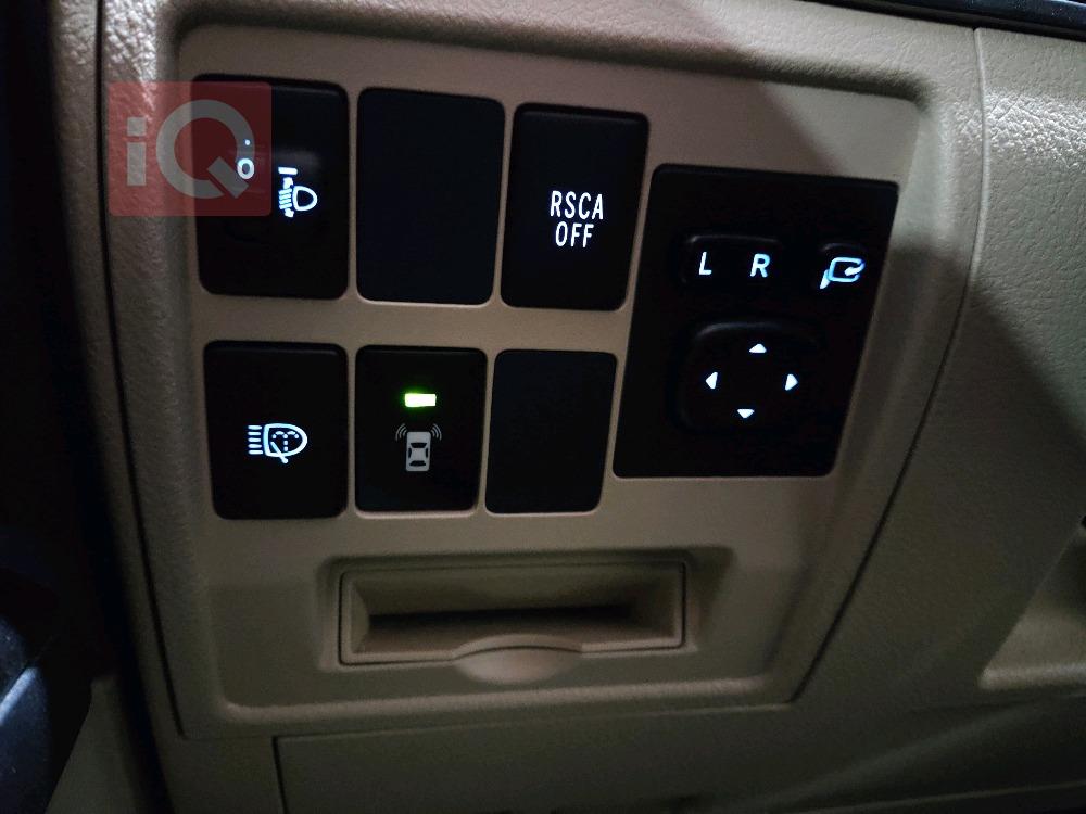 تۆیۆتا لاند کروزەر